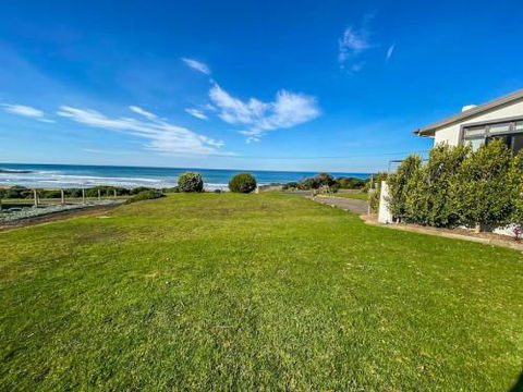 MAVI BEACH HOUSE Beachfront Wifi Views - Accommodation Georgetown 6