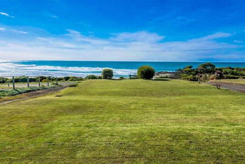 MAVI BEACH HOUSE Beachfront Wifi Views - Accommodation Georgetown 4