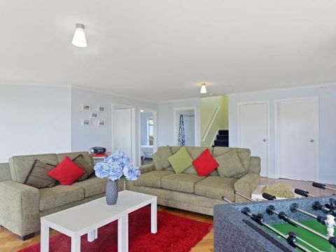 VALLEY VIEWS 10 Valley Heights Drive - Accommodation Georgetown 3