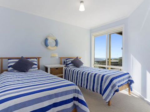 VALLEY VIEWS 10 Valley Heights Drive - Accommodation Georgetown 6
