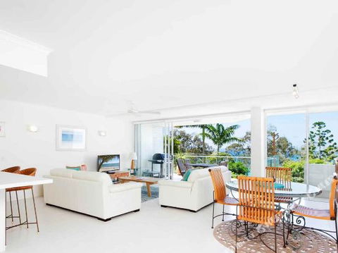 R & W Noosa Holidays 2 25 Allambi Rise - Accommodation Georgetown 4