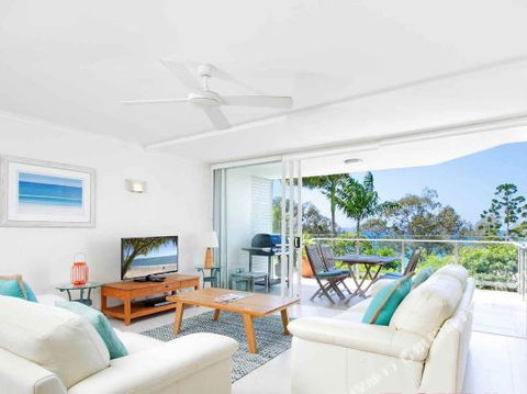R & W Noosa Holidays 2 25 Allambi Rise - Accommodation Georgetown 3