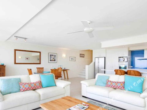 R & W Noosa Holidays 2 25 Allambi Rise - Accommodation Georgetown 5