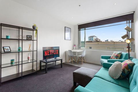 JOLI Directly Opposite MCG - Accommodation Georgetown 0