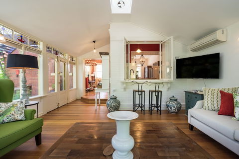 The Eaglehawk Country House Hotel Maldon - Accommodation Georgetown 5