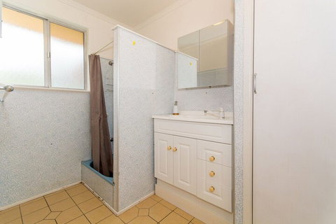 Short Stroll To Surf Beach North Street Woorim - Accommodation Georgetown 4