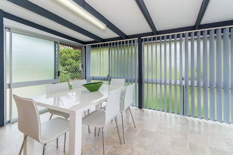 Short Stroll To Surf Beach North Street Woorim - Accommodation Georgetown 1