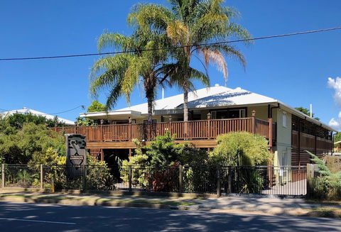 Five 3 Five - The Beachside Barracks - Accommodation Georgetown 2