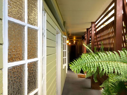 Five 3 Five - The Beachside Barracks - Accommodation Georgetown 3