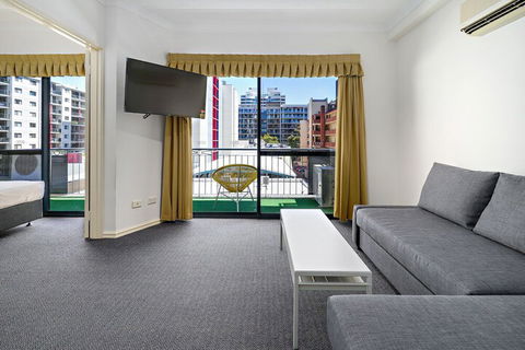 Perth City Lux Apartments - Accommodation Georgetown 5