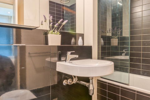 CBD Collins St. Near Southern Cross - Accommodation Georgetown 5