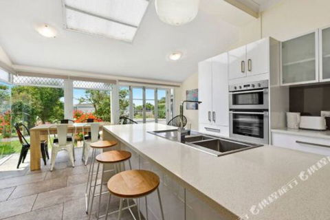 Rose Garden Spacious Family Home Near CBD - Accommodation Georgetown 4