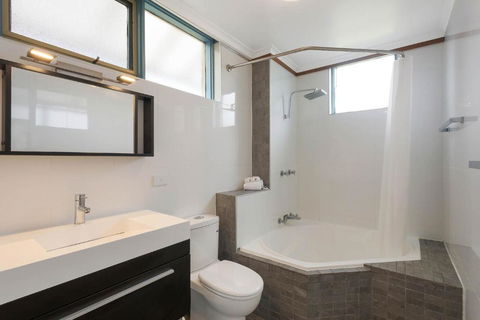 Whalevue Unit 2 - Accommodation Georgetown 4