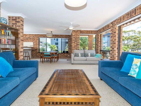 COLUMBIA VIEWS 2 / 9 COLUMBIA CLOSE AIRCON WIFI NETFLIX VIEWS & BOAT PARKING - Accommodation Georgetown 5