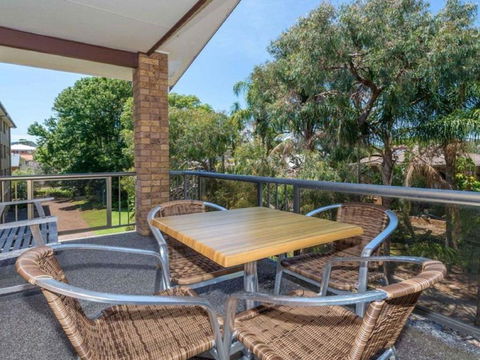COLUMBIA VIEWS 2 / 9 COLUMBIA CLOSE AIRCON WIFI NETFLIX VIEWS & BOAT PARKING - Accommodation Georgetown 4