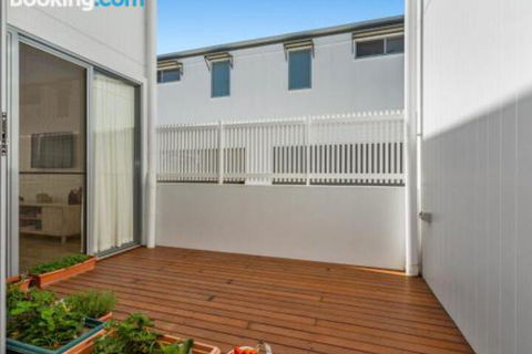 SEASIDE By THE BEACH - Accommodation Georgetown 2