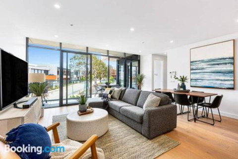 Luxe 101 At Martha Cove Waterfront Luxury On The Marina Walk To Beach - Accommodation Georgetown 5