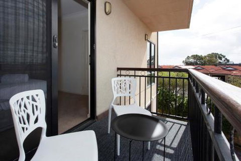 Bella Vista Townhouse With Views - Accommodation Georgetown 4