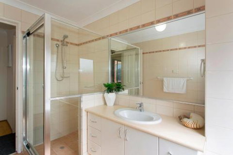 Bella Vista Townhouse With Views - Accommodation Georgetown 2