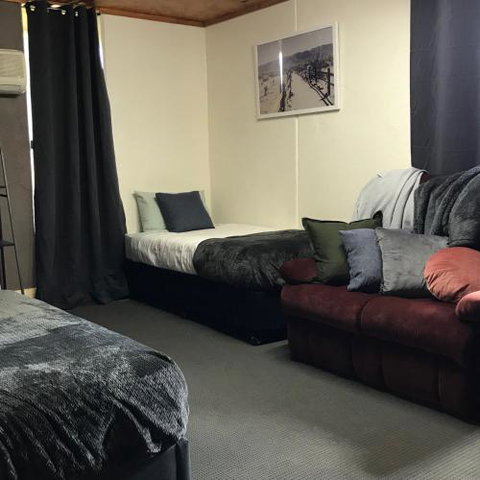 Granite Belt Cabins - Accommodation Georgetown 4