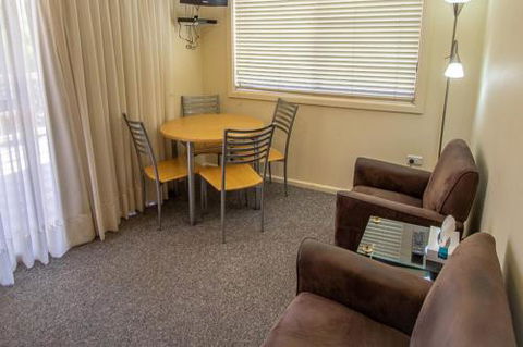 Nundle Accommodation - Accommodation Georgetown 2