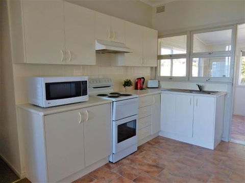 Seaside Beach House 25 Seaside Pde - Accommodation Georgetown 2