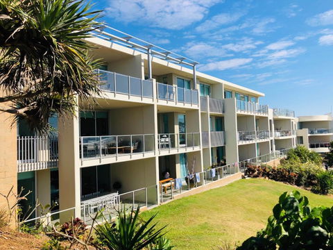 Absolute Beachfront Cabarita Beach Ocean Views 3 Bed Apartment - Accommodation Georgetown 4