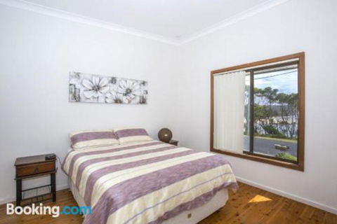 Seaside Parade 9 Dolphin Point - Accommodation Georgetown 3
