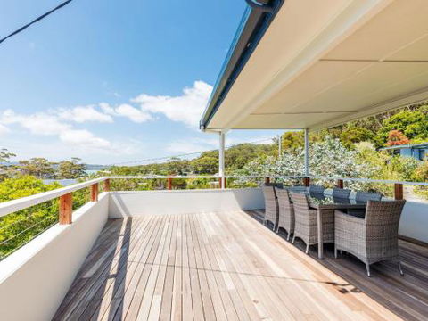 Unwind At Hyams Beach 4pm Check Out Sundays - Accommodation Georgetown 0