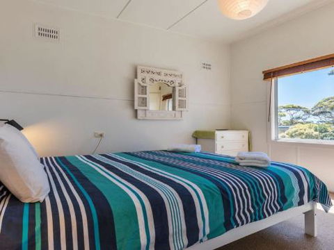 Unwind At Hyams Beach 4pm Check Out Sundays - Accommodation Georgetown 3