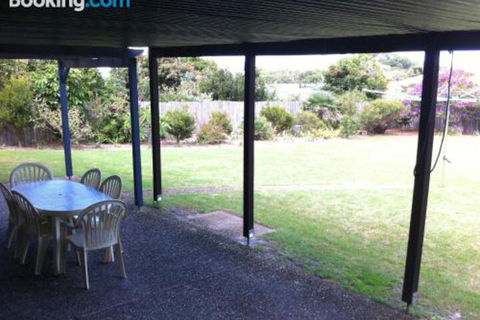 Bombora Self Contained Studio - Accommodation Georgetown 2