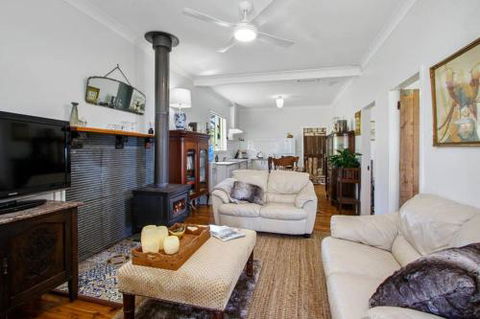 WOOLWAY - Accommodation Georgetown 4