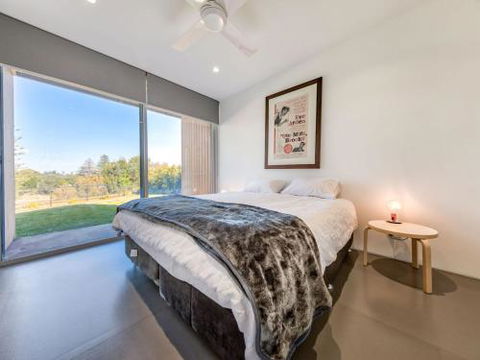 FAIRYTALE Gerroa 4pm Check Out Sundays - Accommodation Georgetown 3