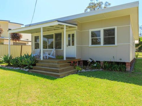 Propeller Lime In Huskisson 4pm Check Out Sundays - Accommodation Georgetown 0