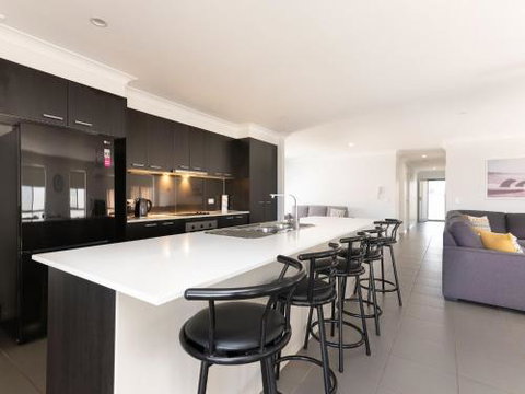 Ningadhun 50 The Drive Yamba - Accommodation Georgetown 1