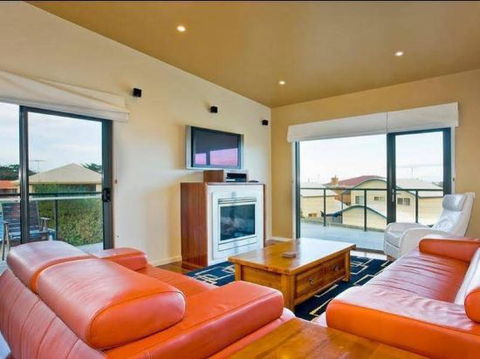 Holiday Great Ocean Road â€“ Apollos - Accommodation Georgetown 0