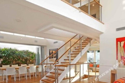 R & W Noosa Holidays 19 The Esplanade - Accommodation Georgetown 3
