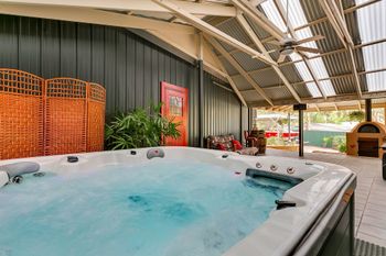 Juggle House - Accommodation Georgetown 0