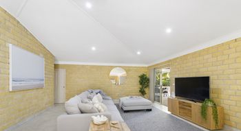 BEACHSIDE HIDEAWAY BONNY HILLS - Accommodation Georgetown 2