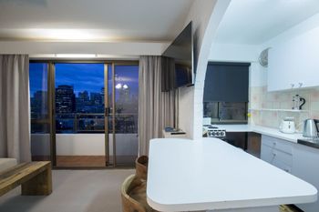 1 BR Park Breathtaking Sydney Skyline - Accommodation Georgetown 6