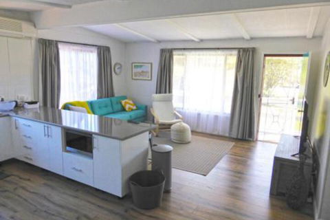 The Relax Shack At Culburra Beach Sleeps 7 - Accommodation Georgetown 3