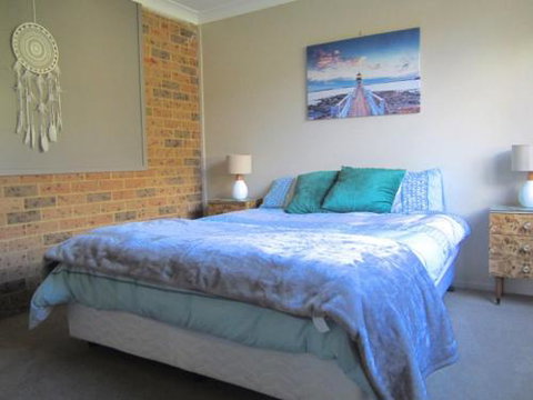BAROONA By THE BEACH - Accommodation Georgetown 3