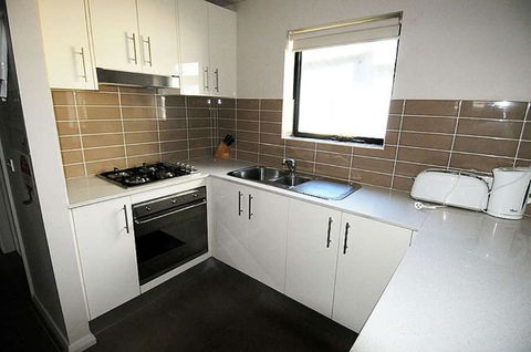 Blues Air 4 - Accommodation Georgetown 2