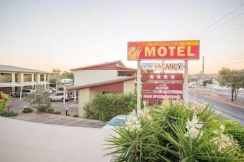 Spinifex Motel & Serviced Apartments - Accommodation Georgetown 4