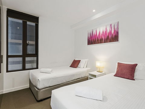 CHARLOTTE Manhatten Building Near Spencer St. & Southern Cross Station - Accommodation Georgetown 0