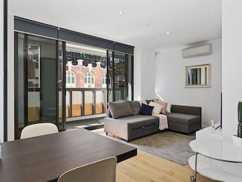 CHARLOTTE Manhatten Building Near Spencer St. & Southern Cross Station - Accommodation Georgetown 6