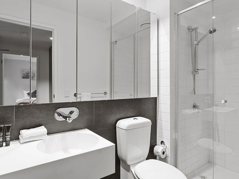 CHARLOTTE Manhatten Building Near Spencer St. & Southern Cross Station - Accommodation Georgetown 3