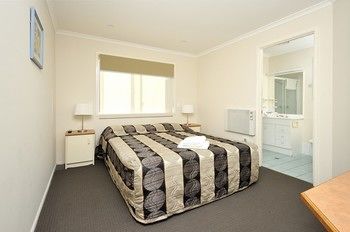 Lakeside Holiday Park - Accommodation Georgetown 3