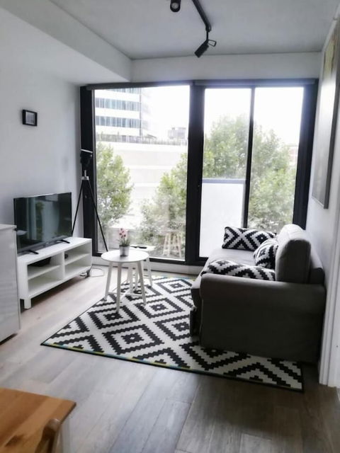 Carlson CBD Apartments - Accommodation Georgetown 3