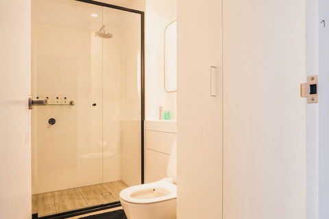 Victoria One Suites - Accommodation Georgetown 3